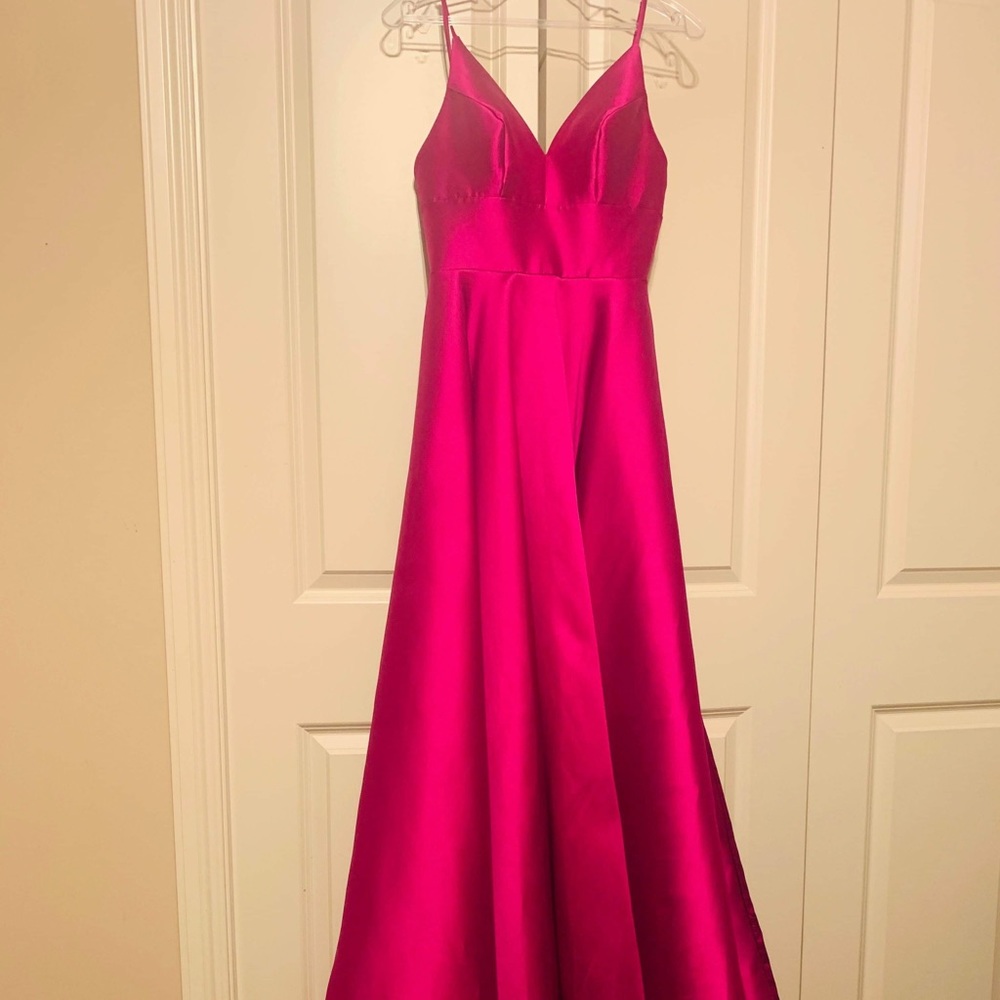 Prom dress - Picture 2 of 10
